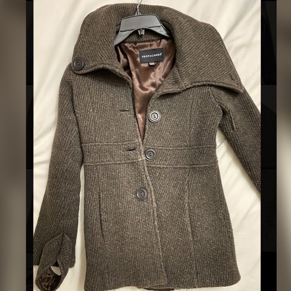 Coat - Picture 5 of 5